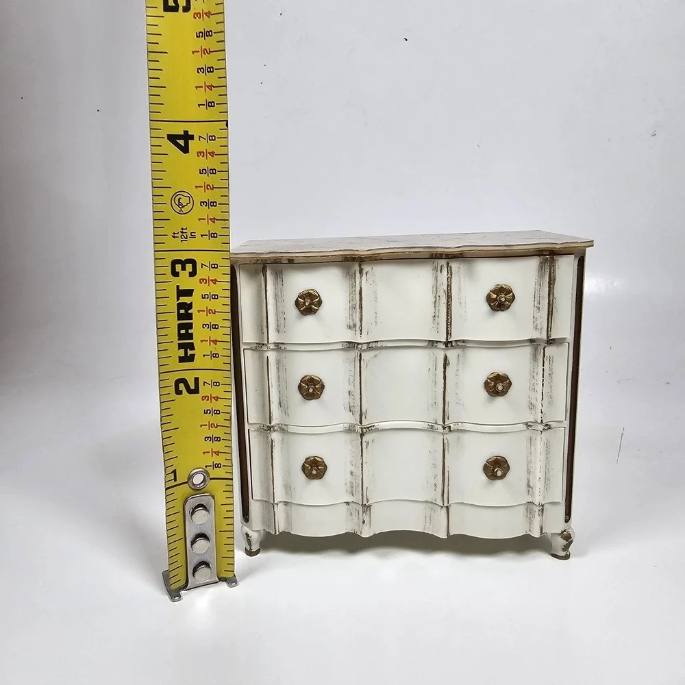 Vintage Petite Princess Ideal Fantasy Dresser